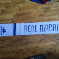 Реал Мадрид футболен шал марков на Адидас, снимка 1 - Футбол - 36696022