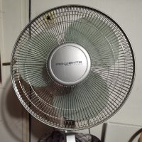Продавам работещ вентилатор на стойка Модел: Rowenta Zenitude сив металик, снимка 2 - Вентилатори - 43146913
