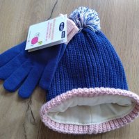 Комплект шапка и ръкавици , снимка 1 - Шапки, шалове и ръкавици - 35162441