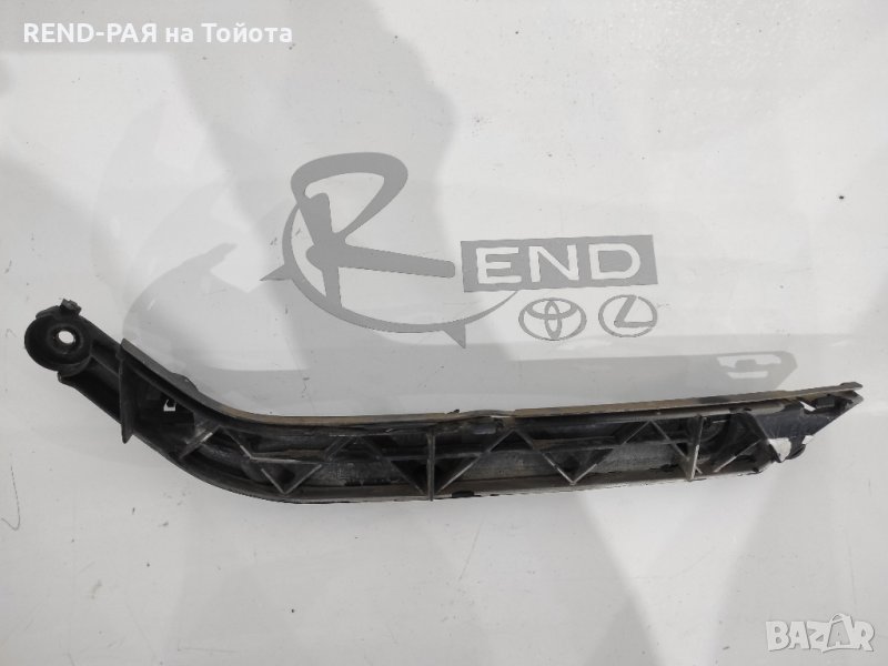 Преден ляв водач за броня Corolla Verso 2001-2003 , снимка 1