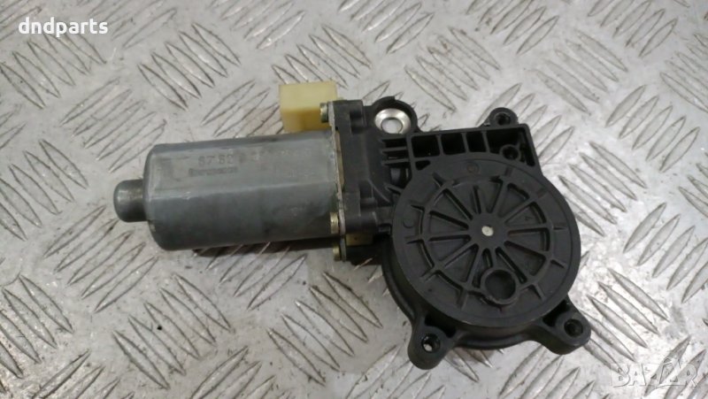 Моторче стъклоповдигач врата BMW 3-Series E46 2002г.(предно дясно)	, снимка 1