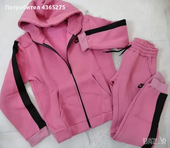 ватирани зимни дамски екипи Бродирана емблема , снимка 1