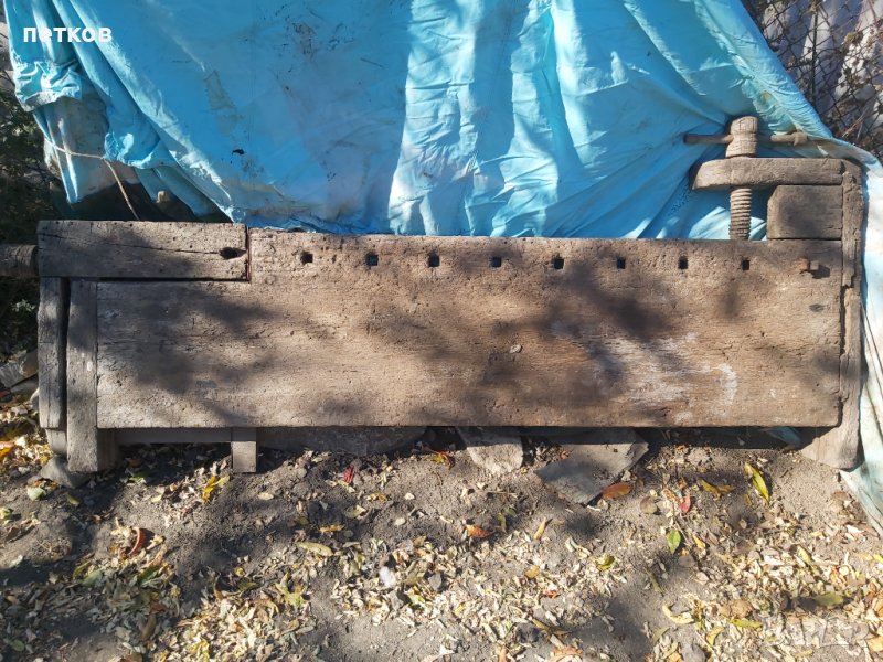 Дърводелски тезгях реликва над 100 години, снимка 1