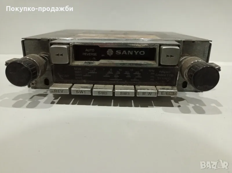 стар касетофон sanyo подходящ за ретро автомобил саньо не е пробван, снимка 1