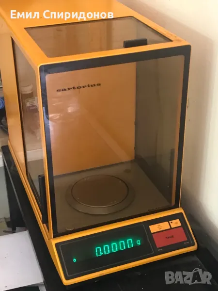 Електронна везна Sartorius. Везната е аналитична с 4 знака след нулата. Мери и относително тегло., снимка 1