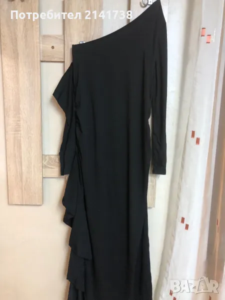 Черна дълга рокля с голо рамо, снимка 1