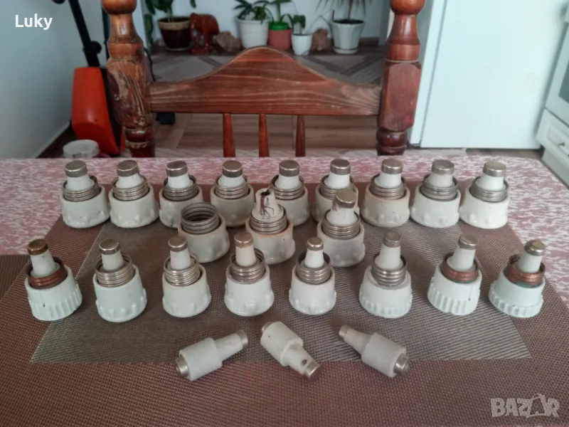 Бушони(предпазители) от преди 1990 г.Цената е за един брой., снимка 1