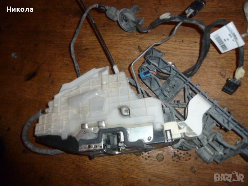 Брава на врата за Mercedes S-Class(W221)  задна, дясна, снимка 1