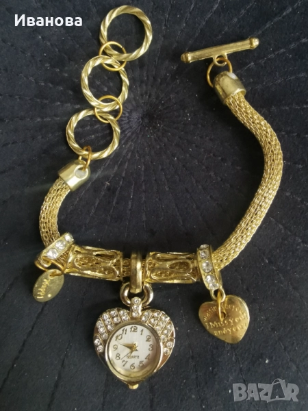 Позлатен дамски часовник Quartz гривна с цирконий, снимка 1