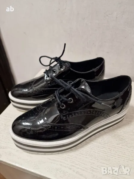 Дамски Обувки 38 номер черни на висока платформа, снимка 1