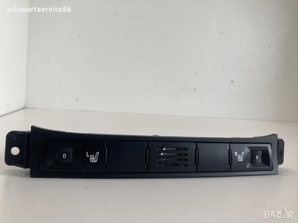 Превключвател за подгряване на седалките за KIA Carnival 2.9 CRDi (2006–2012) 93700-4D940, снимка 1