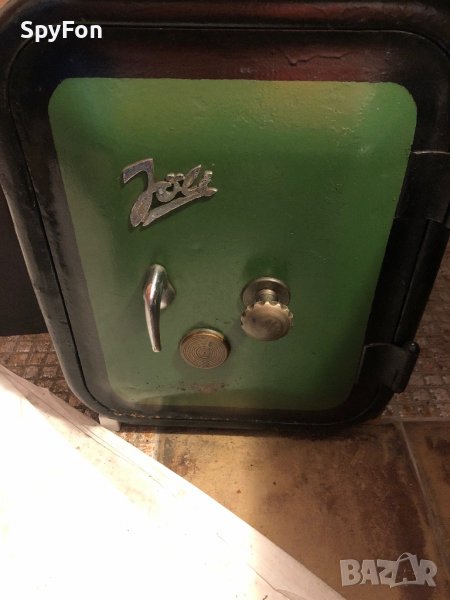 Сейф (каса) огнеупорен от едно време, снимка 1