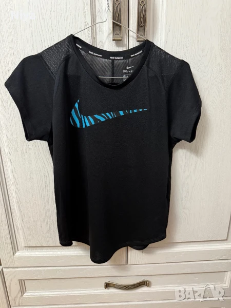 Nike женска дишаща тениска, снимка 1