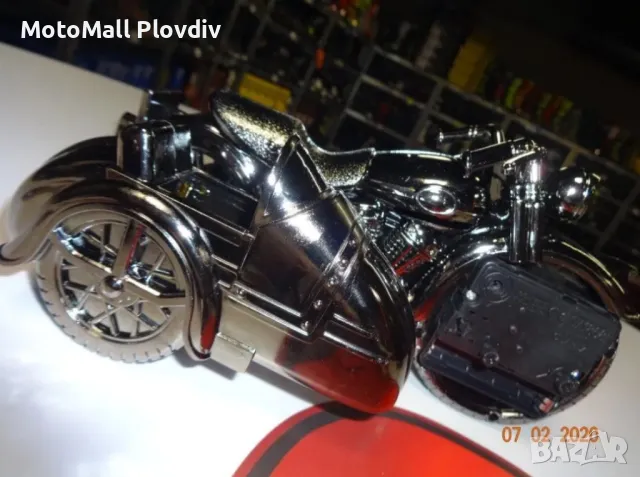 Часовник ретро мотор с кош триколка чопър с рамка за снимка сувенир мотор, снимка 2 - Аксесоари и консумативи - 49167630