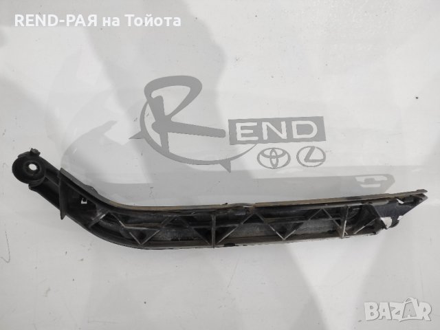 Преден ляв водач за броня Corolla Verso 2001-2003 