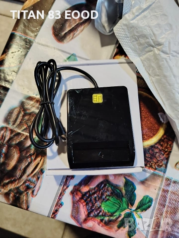 Умен Кард Ридър с Интерфейс Type-C за Компютри и Телефони, снимка 2 - Друга електроника - 53571015