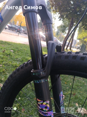 SPECIALIZED CUSTOM 2023 Enduro,DH,планинско колело MTB ,спускане, снимка 12 - Велосипеди - 52504097