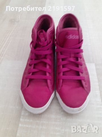 Дамски кецове Adidas, снимка 2 - Кецове - 43952868