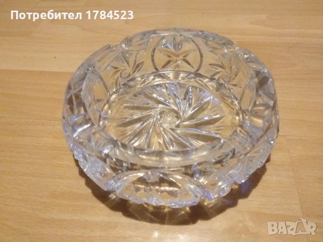 кристален пепелник, снимка 3 - Декорация за дома - 43912457