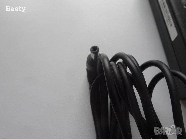 Оригинално зарядно за лаптоп Asus, снимка 3 - Захранвания и кутии - 53173052