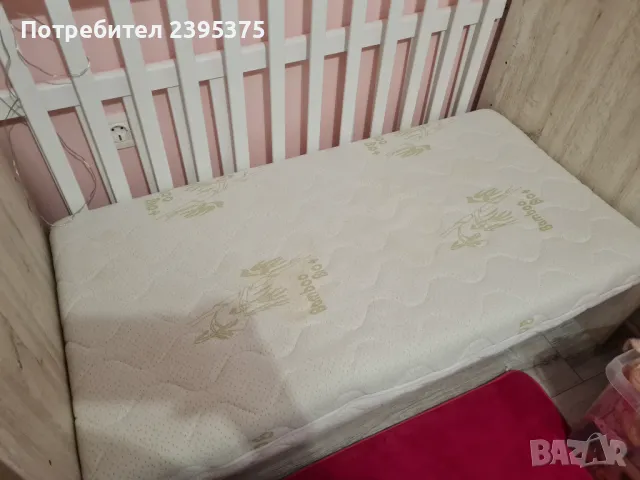 Детско легло + матрак, две шкафчета и протектор, снимка 4 - Бебешки легла и матраци - 47880739