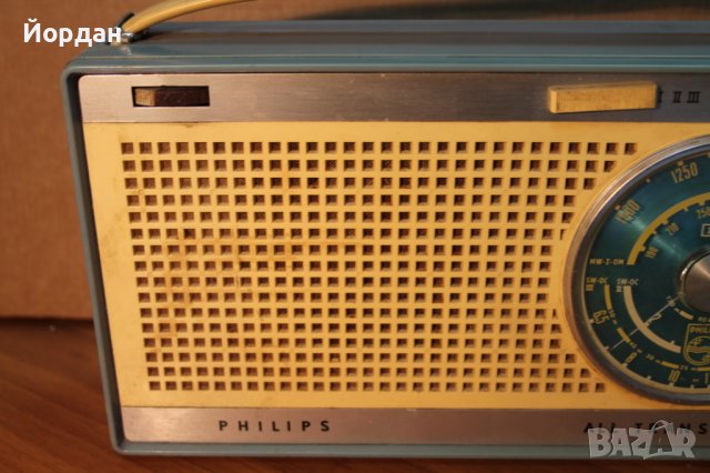 Радио ''Philips'', снимка 2 - Радиокасетофони, транзистори - 43789578