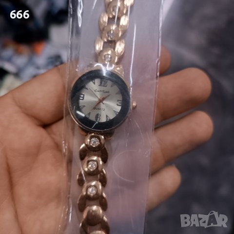 часовник , снимка 2 - Дамски - 43482242