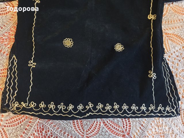 Старинен сукман от кадифе със сърма, снимка 7 - Антикварни и старинни предмети - 43595336