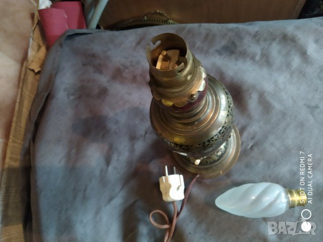 стара настолна лампа, снимка 5 - Настолни лампи - 33341680
