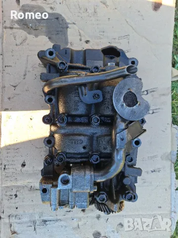 Балансиращ вал с маслена помпа за vw,audi,skoda 2.0tdi, снимка 2 - Части - 50415428