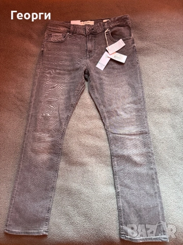 Guess , снимка 3 - Дънки - 52720908