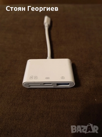 Чисто нов адаптер четец на SD карти