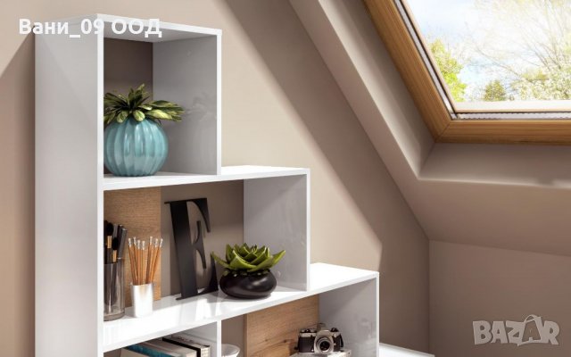 Голяма стълбовидна етажерка в бял цвят, снимка 2 - Етажерки - 33153956