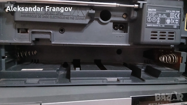 SANYO MCD - Z100F , снимка 5 - Радиокасетофони, транзистори - 53444806