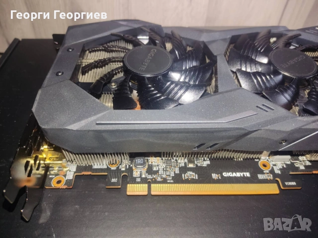 Продавам перфектна видеокарта Gigabyte RX 5700 8gb, снимка 4 - Видеокарти - 53379656