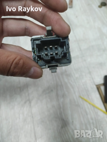 Бутон за ел стъкла VW Golf 3 , 1H0959855 , снимка 3 - Части - 51455286