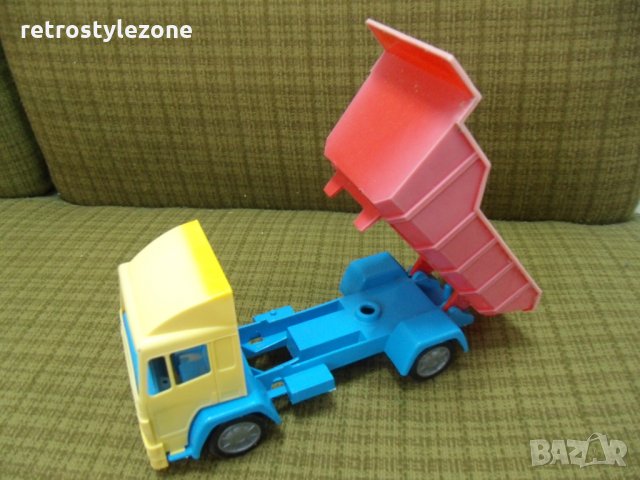 № 3871 стара пластмасова играчка - камион  - размер 26 / 10 / 13 см   - соц.период , снимка 7 - Други ценни предмети - 27706700