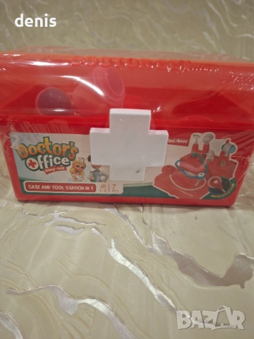 Детски комплект за игра с куфар с лекар - червен