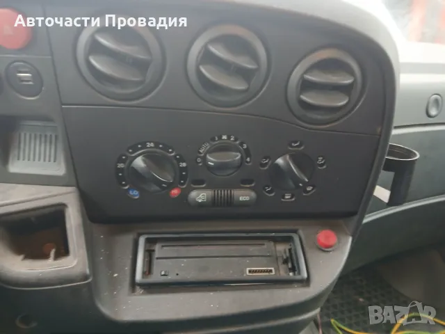 Продавам бус Iveco Daily 2.8 2005 г на части, снимка 7 - Бусове и автобуси - 48041555