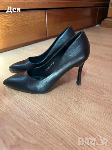 Обувки на ток, снимка 2 - Дамски обувки на ток - 50681528