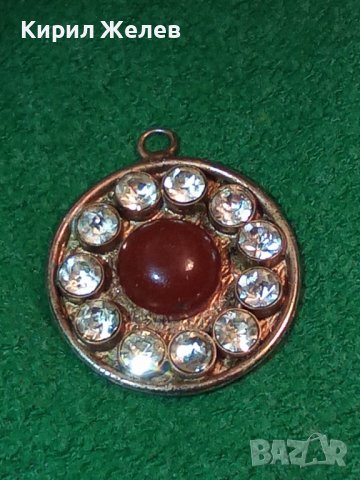 СТАР ПОСРЕБРЕН АРТ ДЕКО РЕТРО МЕДАЛЬОН с ШЛИФАВАН ЧЕРВЕН КЕХЛИБАР ФАТУРАН и ФАСЕТИРАНИ ЦИРКОНИ 29364, снимка 2 - Антикварни и старинни предмети - 37720118