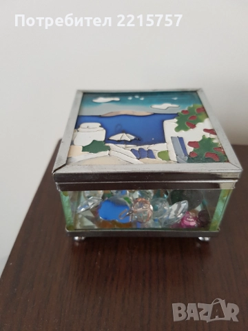 Стъклен свещник, за дебела свещ+стъклена кутия., снимка 4 - Декорация за дома - 41670893