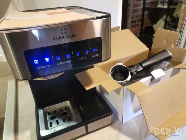 Еспресо Кафеавтомат 20 bar Arabica Comfort, капучинатор, подгрев за чаши, снимка 5 - Кафемашини - 48028439