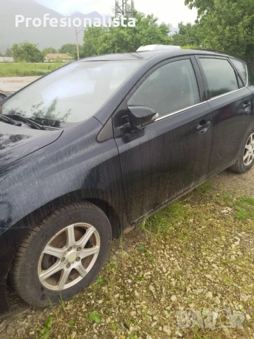 Тойота Аурис 1.4 D4D, снимка 3 - Автомобили и джипове - 50861905