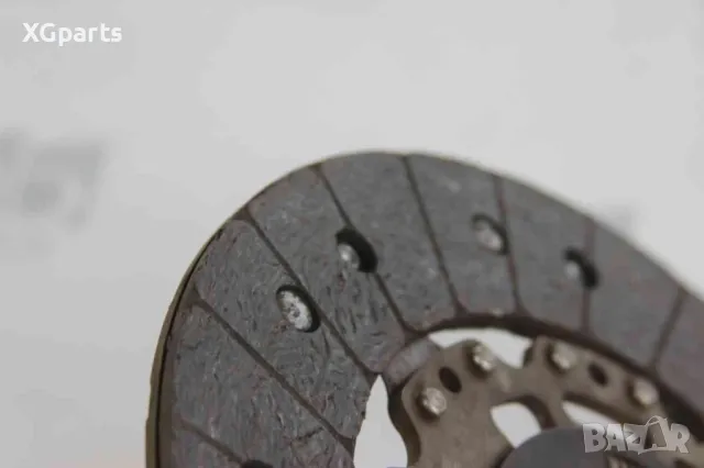 Феродов диск за Volkswagen Touran I 2.0TDI 140 к.с. (2003-2010) 03G141031G, снимка 4 - Части - 49616473