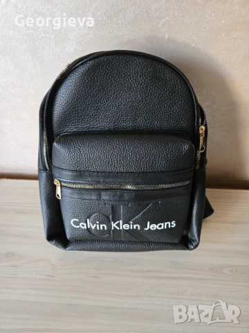 Раничка calvin klein 