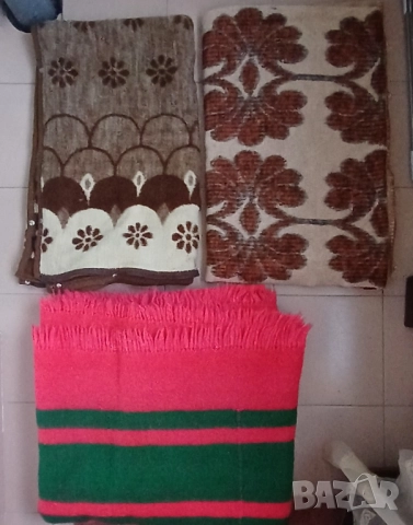 Вълнени двулицеви одеала.