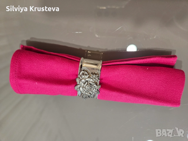 Салфетки от плат и пръстени за салфетки, снимка 2 - Аксесоари за кухня - 52958676