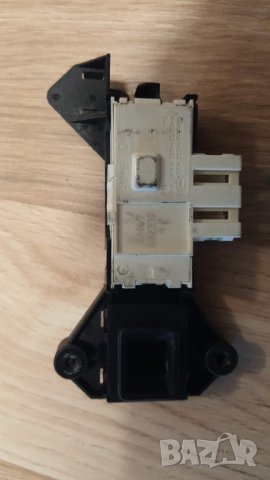 ПЕРАЛНЯ WHIRLPOOL AWO 9561, барабан, люк, филтър, клапан, ниворегулатор, ключалка, двигател, снимка 9 - Перални - 43533514