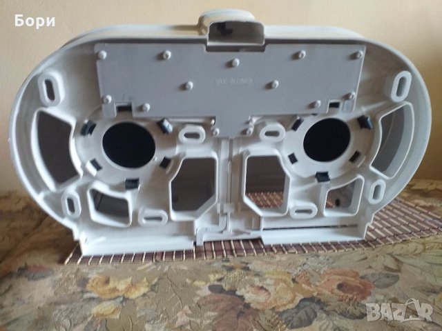 TORK  Двойна кутия за т. хартия на ролка , снимка 8 - Обзавеждане за заведение - 28697997